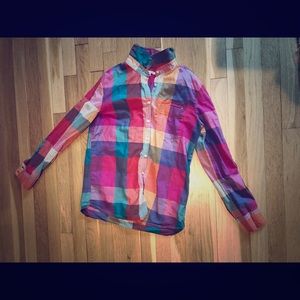 Spring/summer button down shirt.